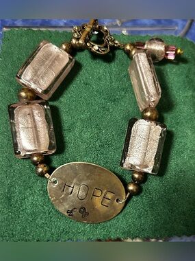 HOPE Oval Pendant Bracelet with Light Pink Glass Beads